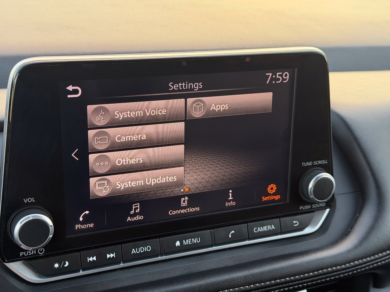 Certified 2025 Nissan Rogue SV FWD image 24