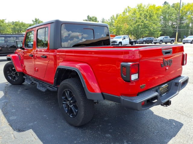 Used 2022 Jeep Gladiator Sport AWD/4WD image 16