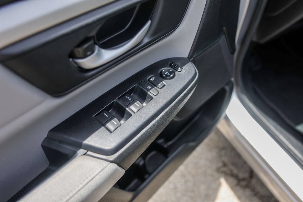 Used 2019 Honda CR-V LX image 19