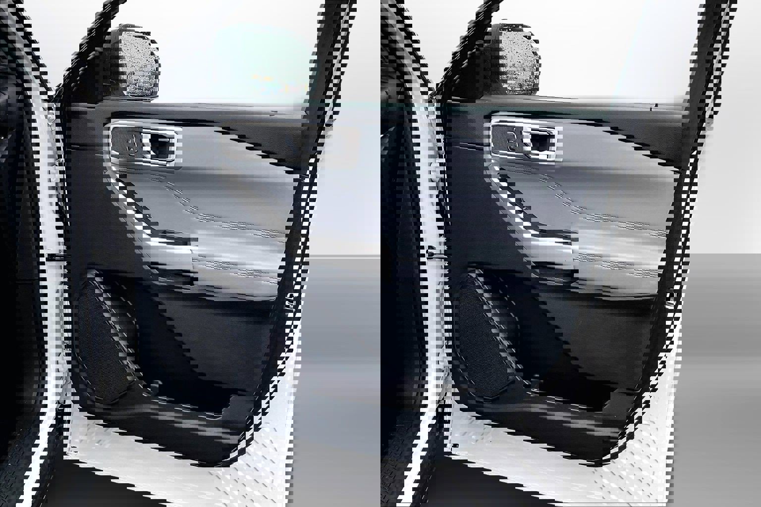 Used 2022 Ford Explorer XLT w/ Equipment Group 202A image 27