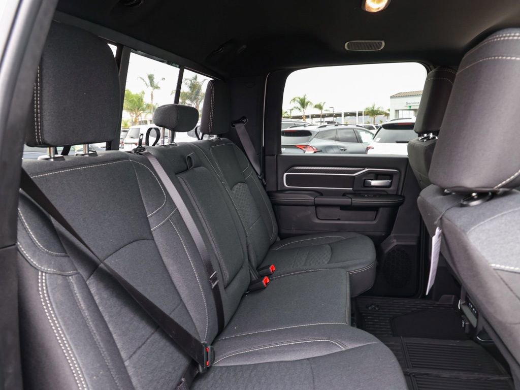 New 2026 RAM 3500 Big Horn AWD/4WD image 17