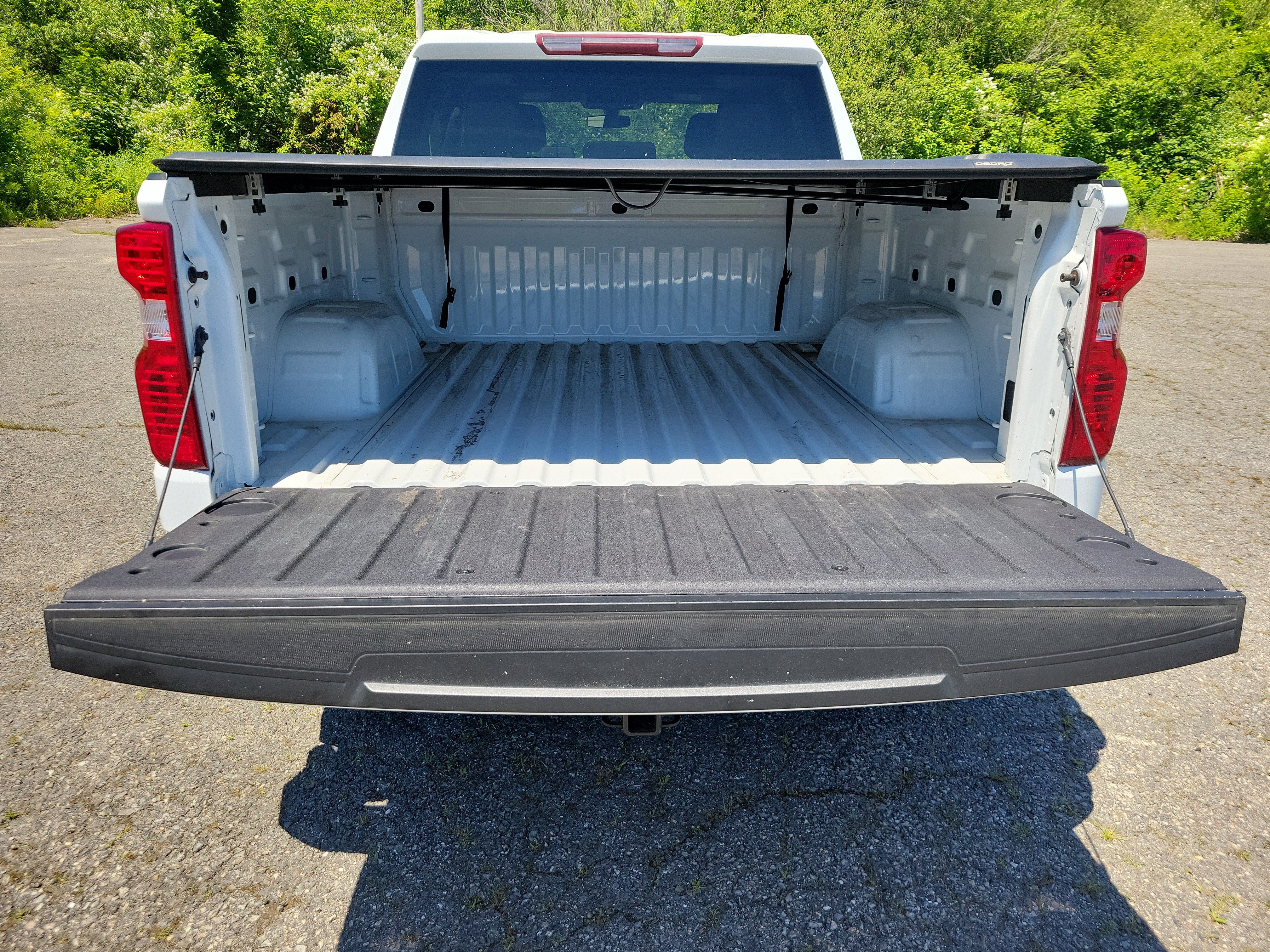 Used 2021 Chevrolet Silverado 1500 LT AWD/4WD image 17