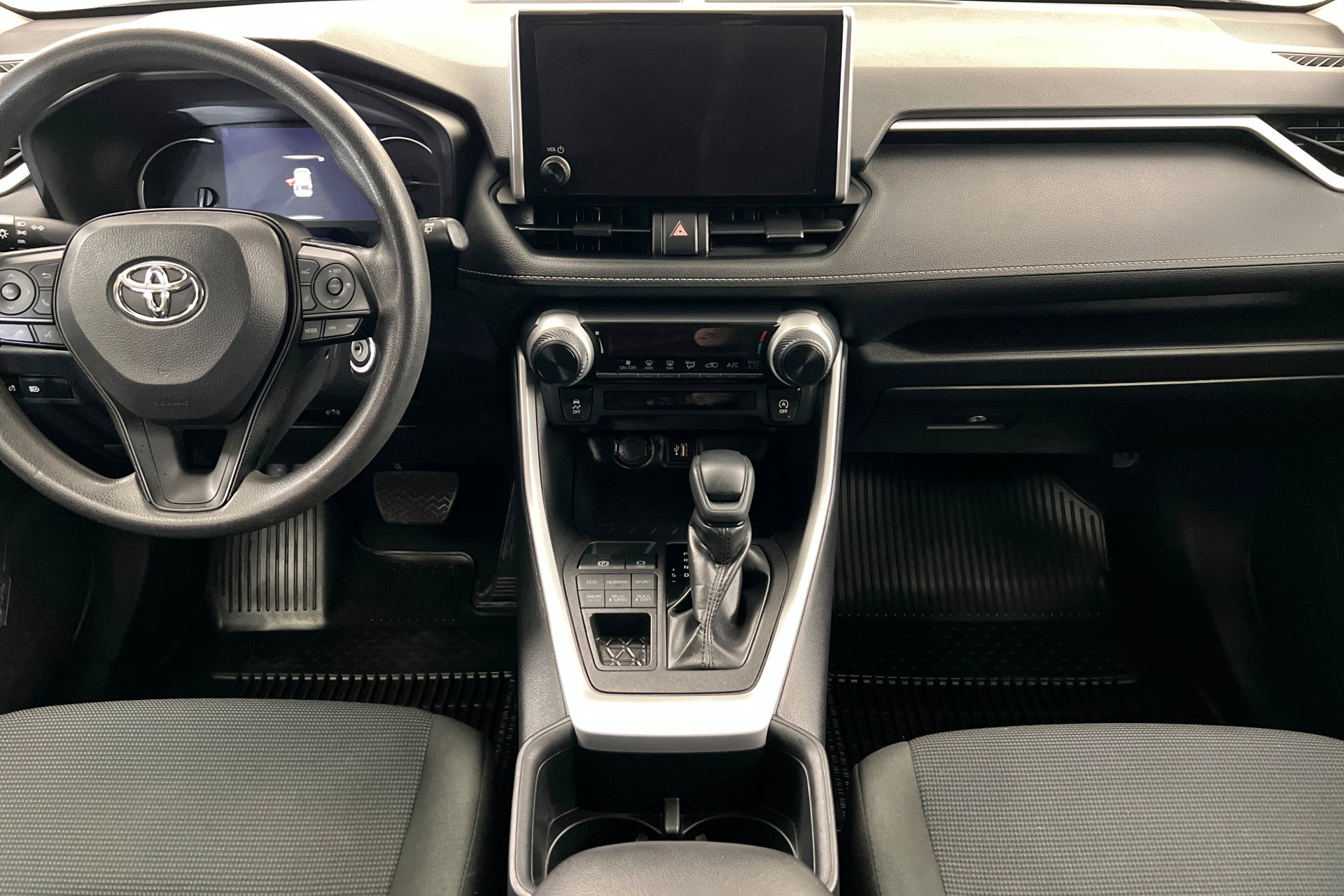Certified 2024 Toyota RAV4 LE AWD/4WD image 14