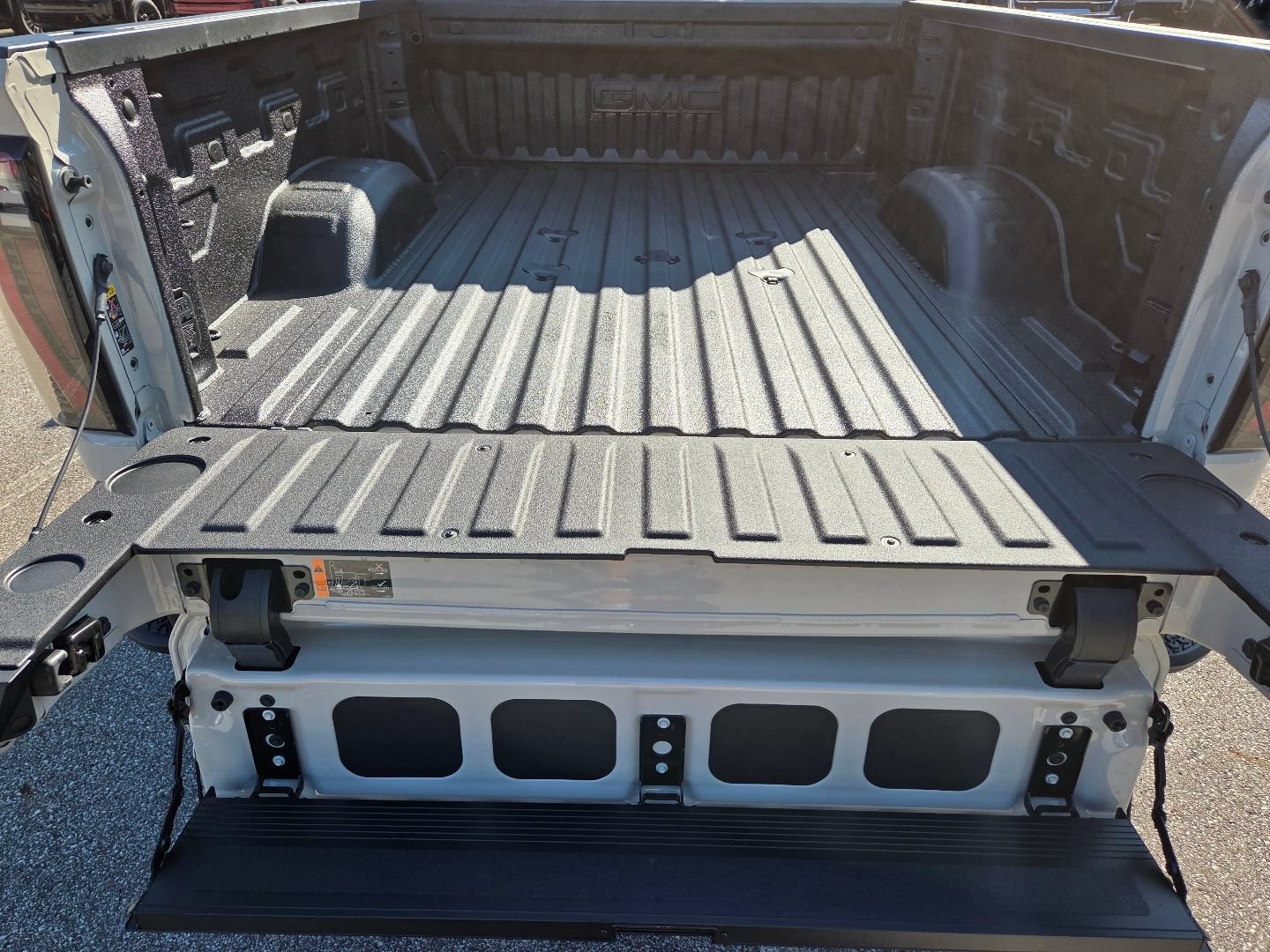 New 2026 GMC Sierra 2500 AT4 w/ AT4 Premium Plus Package AWD/4WD image 25