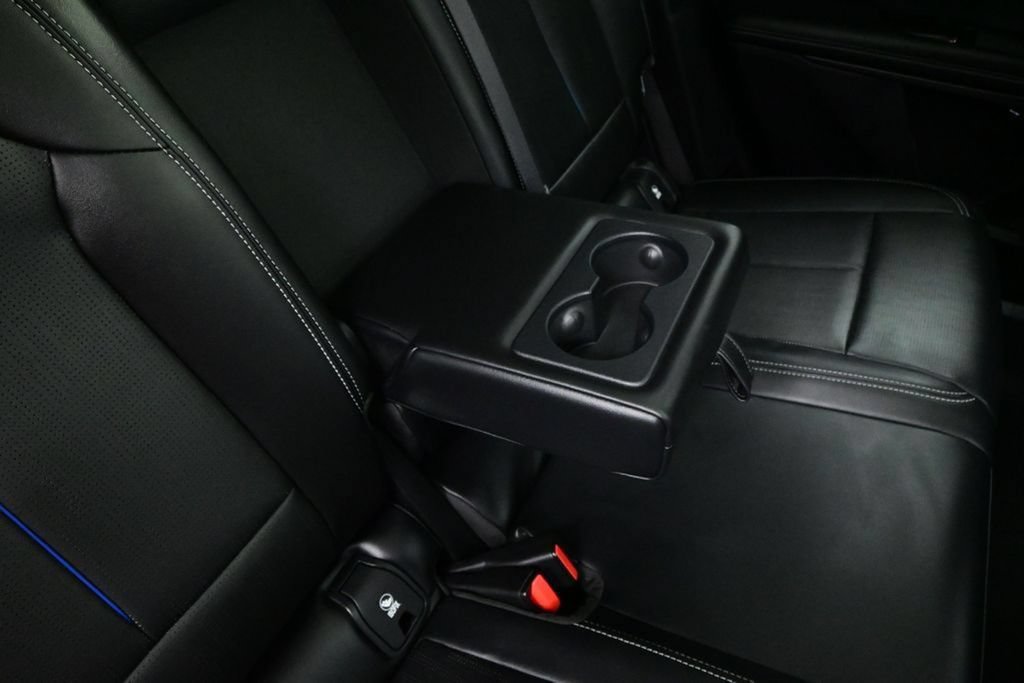 Used 2024 Cadillac Lyriq Sport RWD image 28
