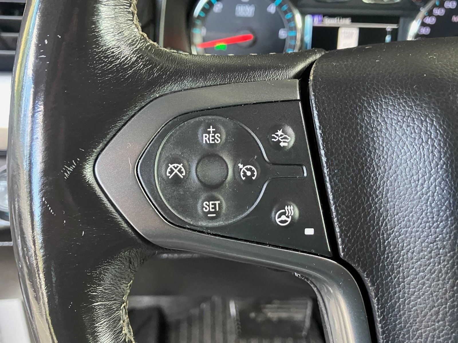 Used 2018 Chevrolet Tahoe Premier w/ RST 6.2L Performance Edition AWD/4WD image 31