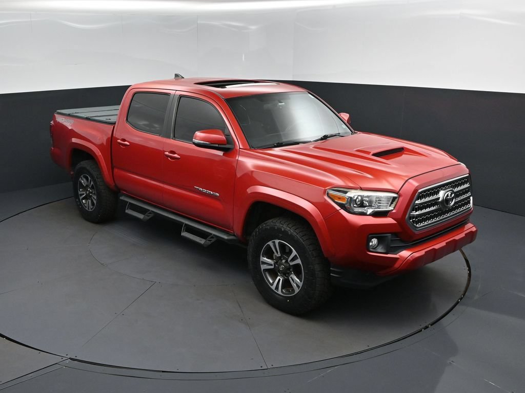 Used 2017 Toyota Tacoma TRD Sport w/ Premium & Technology Package AWD/4WD image 1