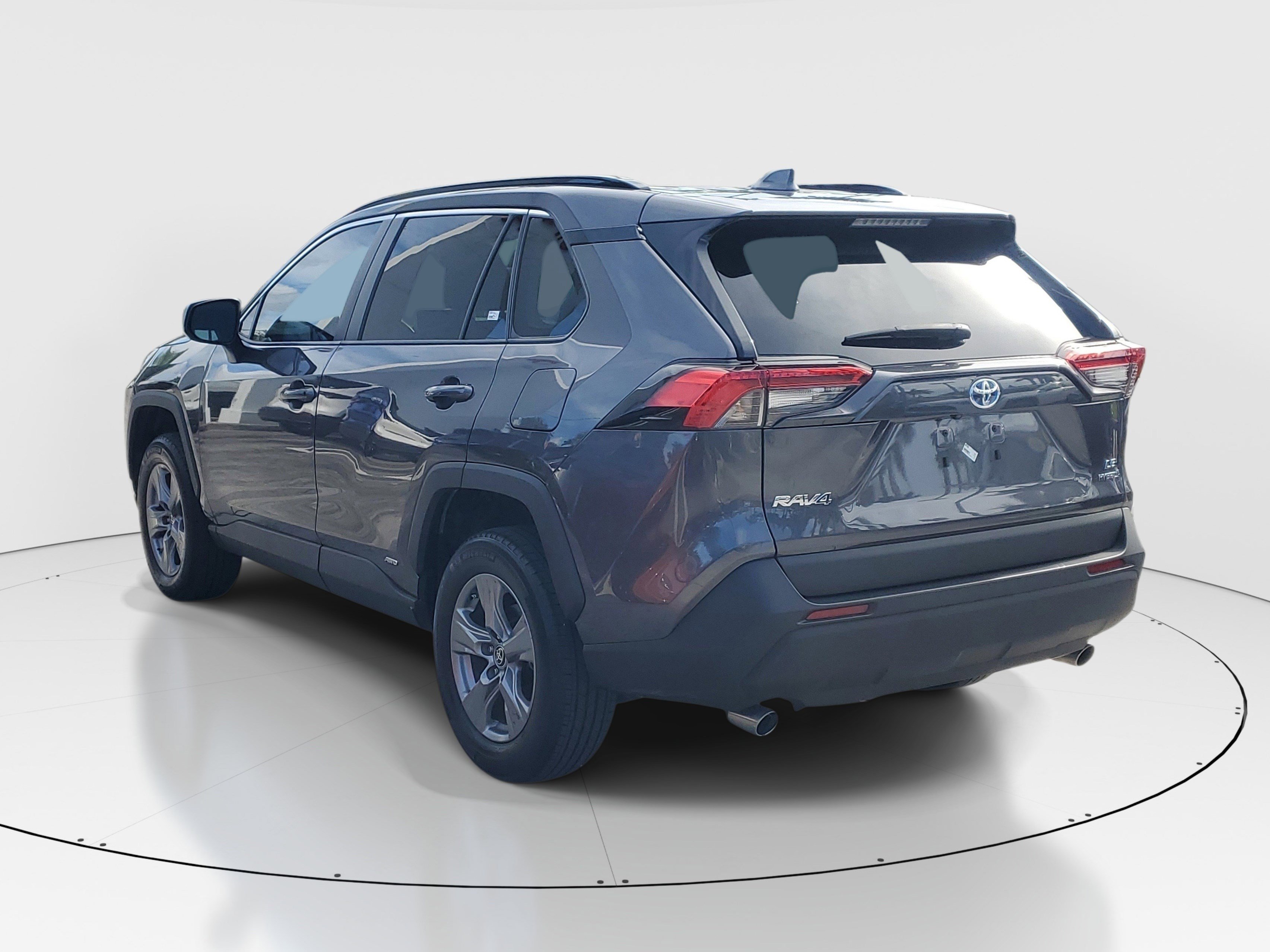 Used 2024 Toyota RAV4 LE image 5