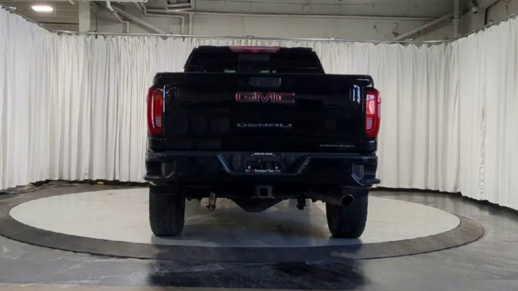 Used 2021 GMC Sierra 2500 Denali w/ Denali Ultimate Package AWD/4WD image 9