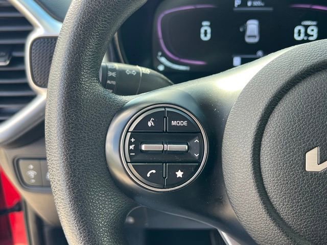 Used 2023 Kia Soul LX FWD image 21