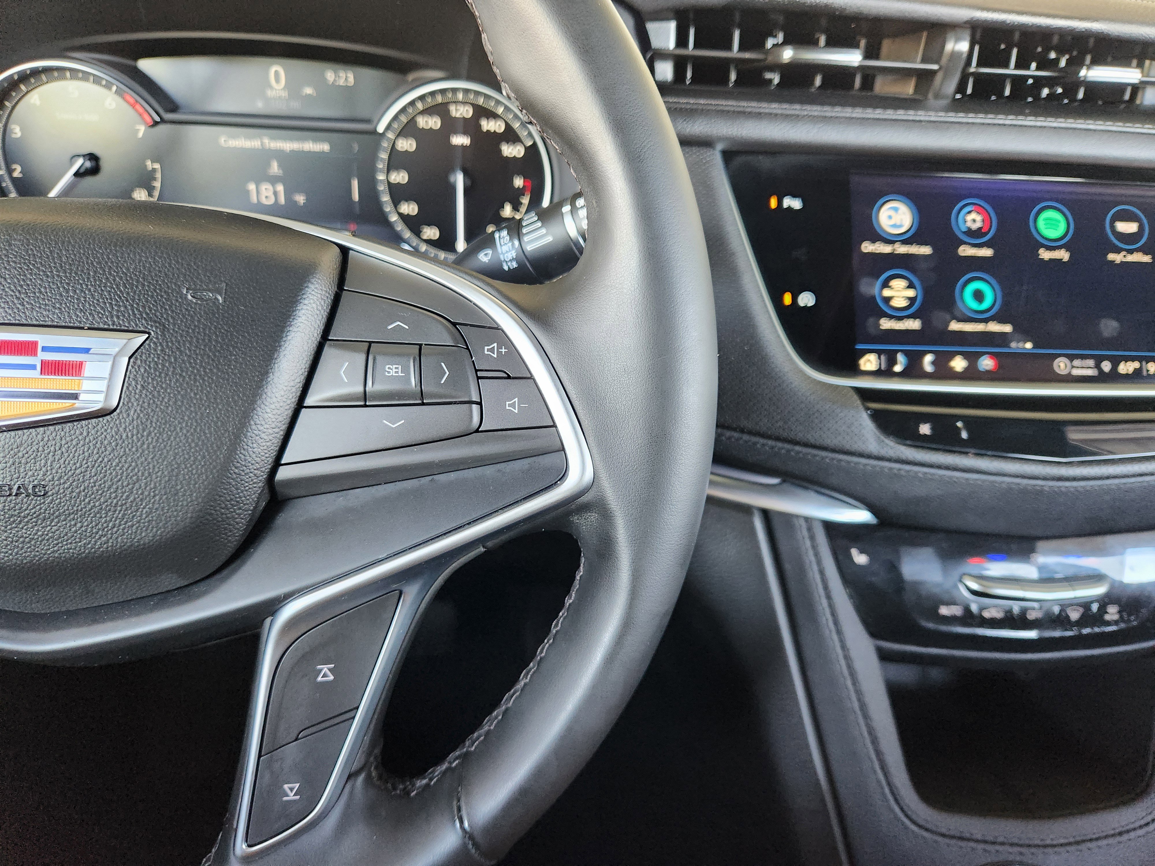 Used 2024 Cadillac XT5 Luxury image 31