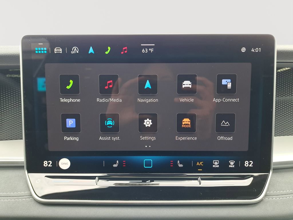 New 2025 Volkswagen Tiguan SE R-Line AWD/4WD image 23