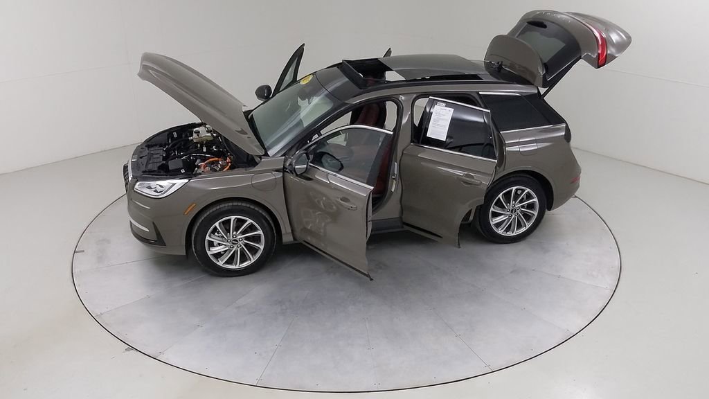 Used 2025 Lincoln Corsair Grand Touring w/ Towing Package image 55