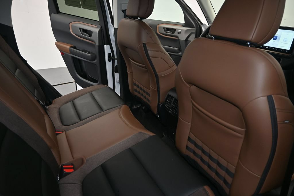 Certified 2025 Ford Bronco Sport Outer Banks AWD/4WD image 12