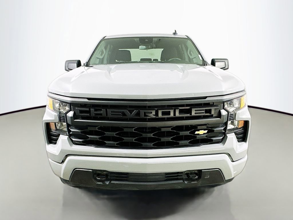 Used 2024 Chevrolet Silverado 1500 Custom image 2