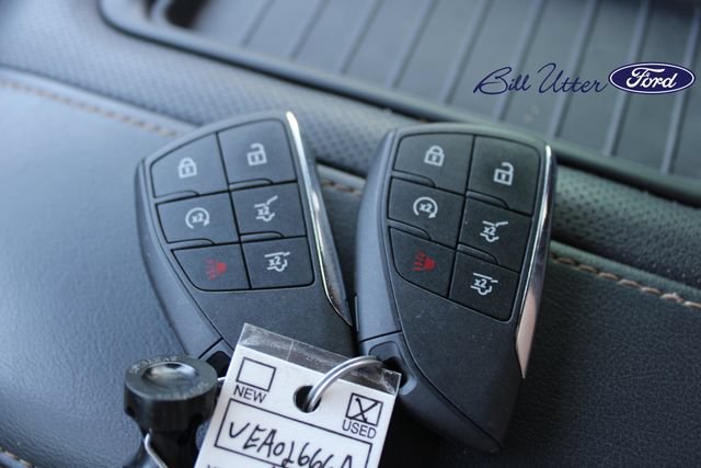 Used 2023 GMC Yukon AT4 AWD/4WD image 12