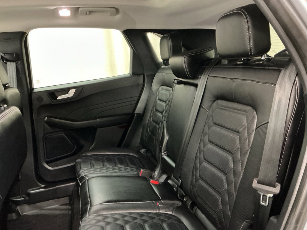 Used 2024 Ford Escape Platinum w/ Premium Technology Package AWD/4WD image 36