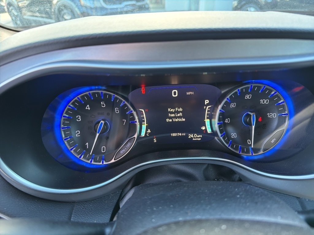 Used 2019 Chrysler Pacifica Touring-L Plus w/ Advanced Safetytec Group image 11