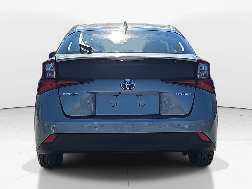 Used 2020 Toyota Prius LE image 6