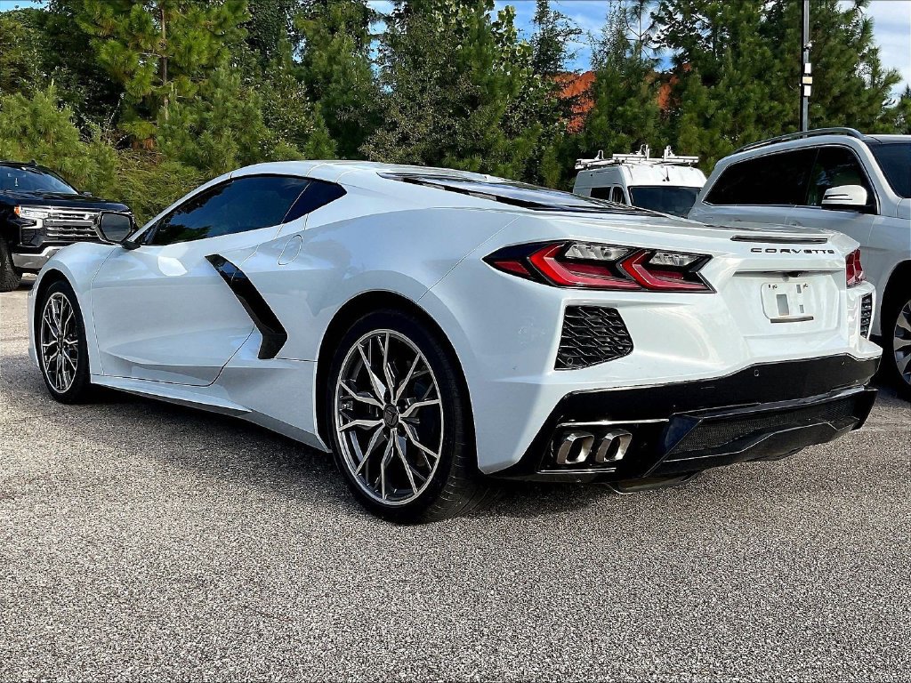 Used 2024 Chevrolet Corvette Stingray Coupe w/ 1LT RWD image 3