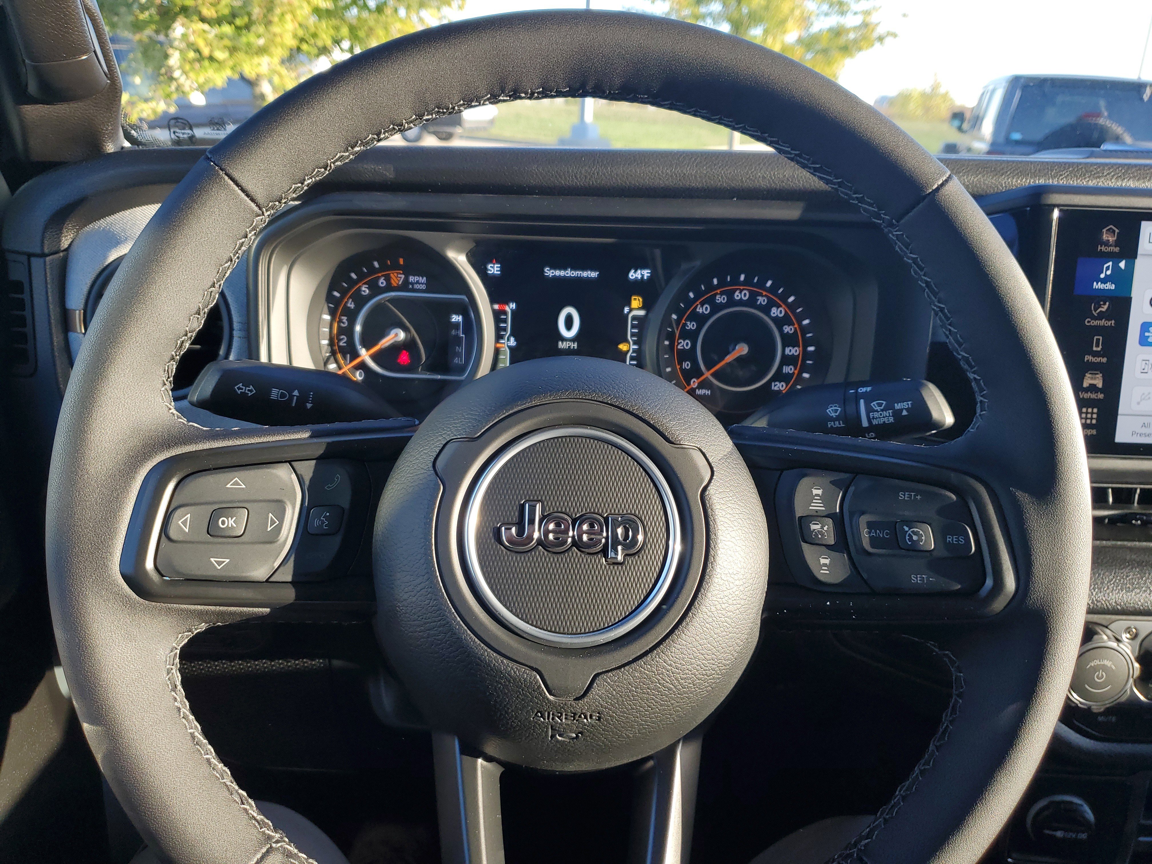 New 2025 Jeep Gladiator Sport image 18