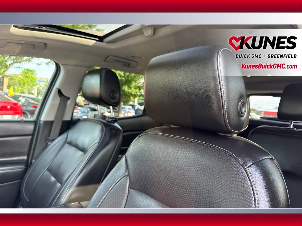Used 2018 GMC Acadia SLT AWD/4WD image 13