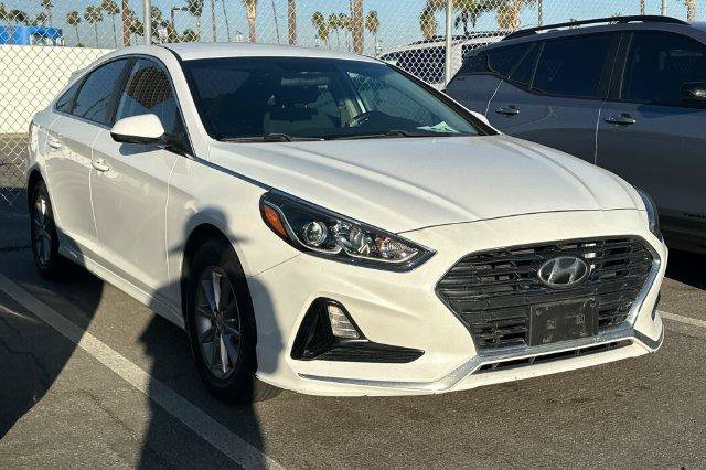Used 2018 Hyundai Sonata SE FWD image 2