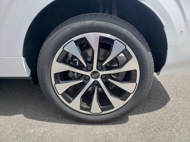 New 2026 Audi Q3 quattro 2.0T AWD/4WD image 11