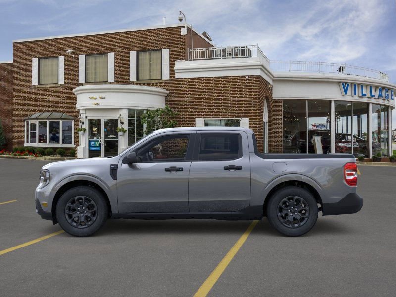 New 2026 Ford Maverick XLT image 3