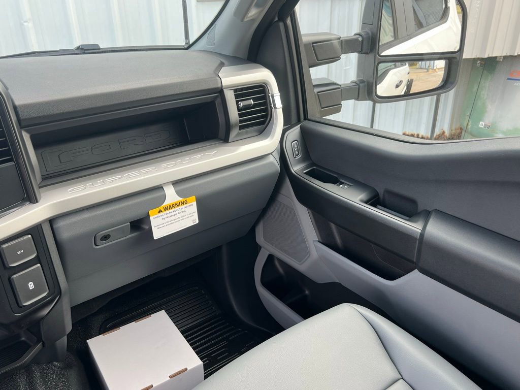 New 2026 Ford F450 XL w/ XL Chrome Package image 19