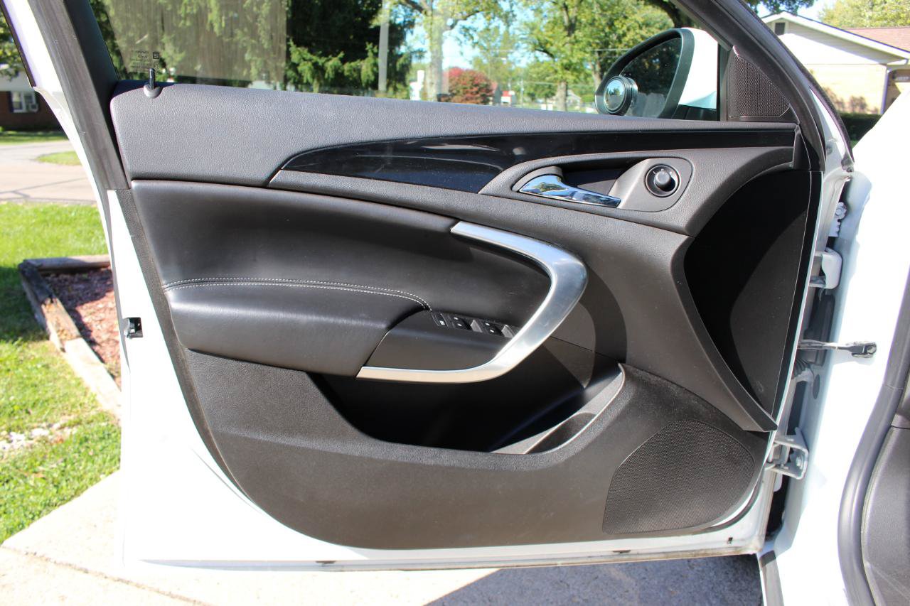 Used 2013 Buick Regal Premium FWD image 12