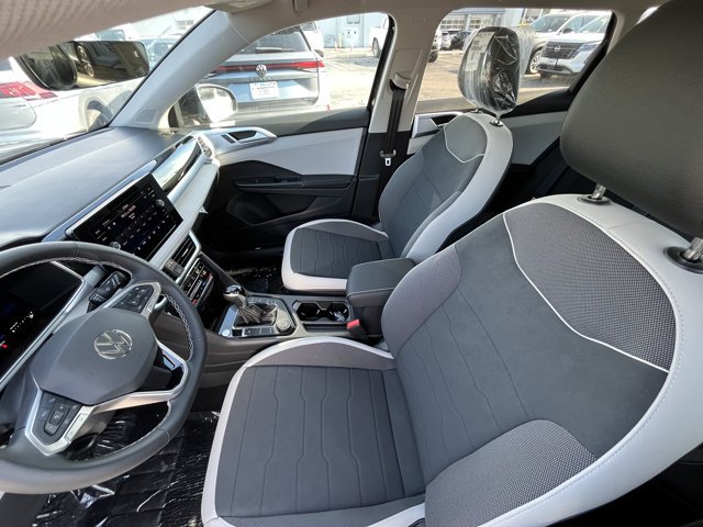 New 2026 Volkswagen Taos SE AWD/4WD image 22