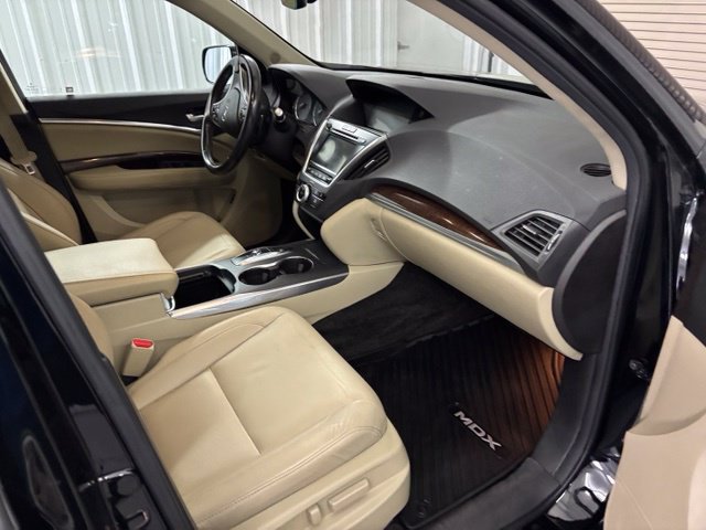 Certified 2017 Acura MDX w/ Technology Package FWD image 30