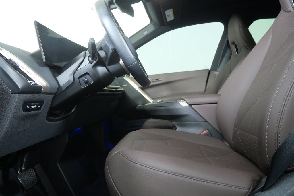 Certified 2024 BMW iX xDrive50 w/ Premium Package AWD/4WD image 10