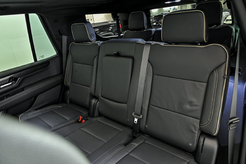 New 2027 GMC Yukon Elevation w/ Elevation Premium Package AWD/4WD image 11