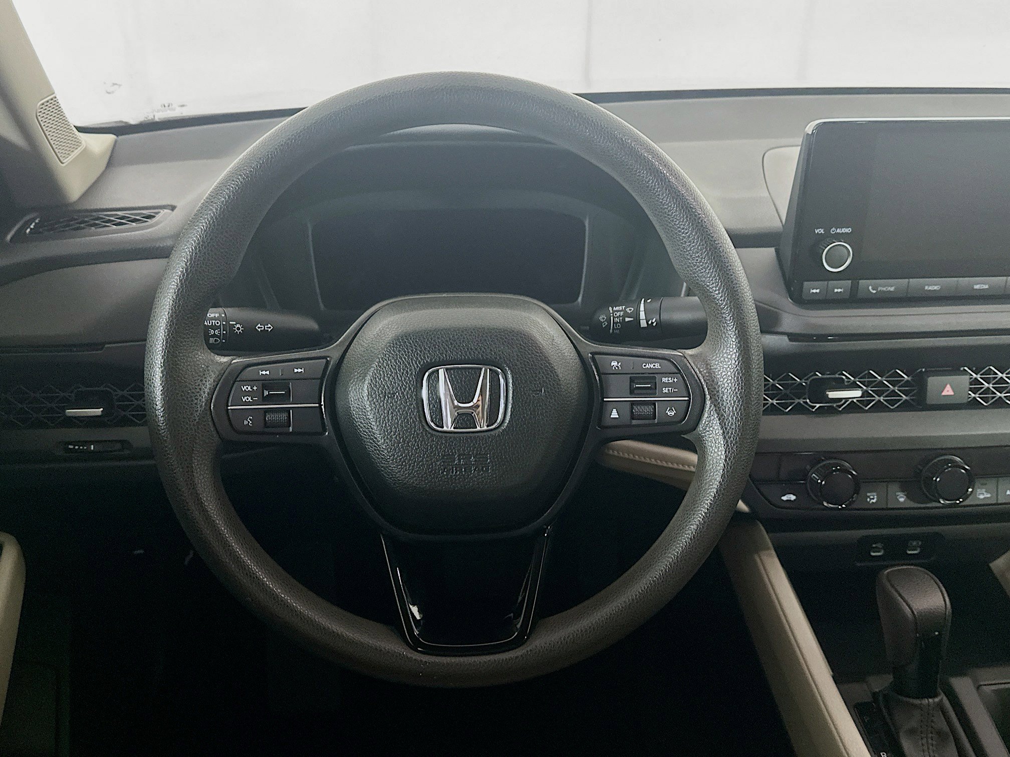 Used 2025 Honda Accord SE image 18