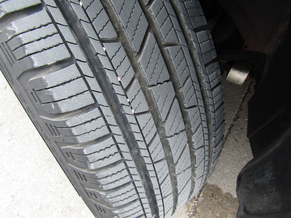 Used 2017 Chevrolet Equinox LT w/ Convenience Package image 26