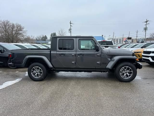 New 2025 Jeep Gladiator Sport AWD/4WD image 2