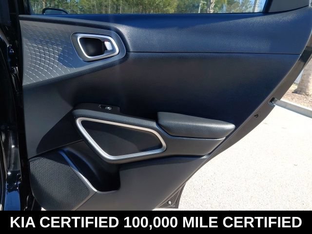Certified 2025 Kia Soul LX FWD image 24