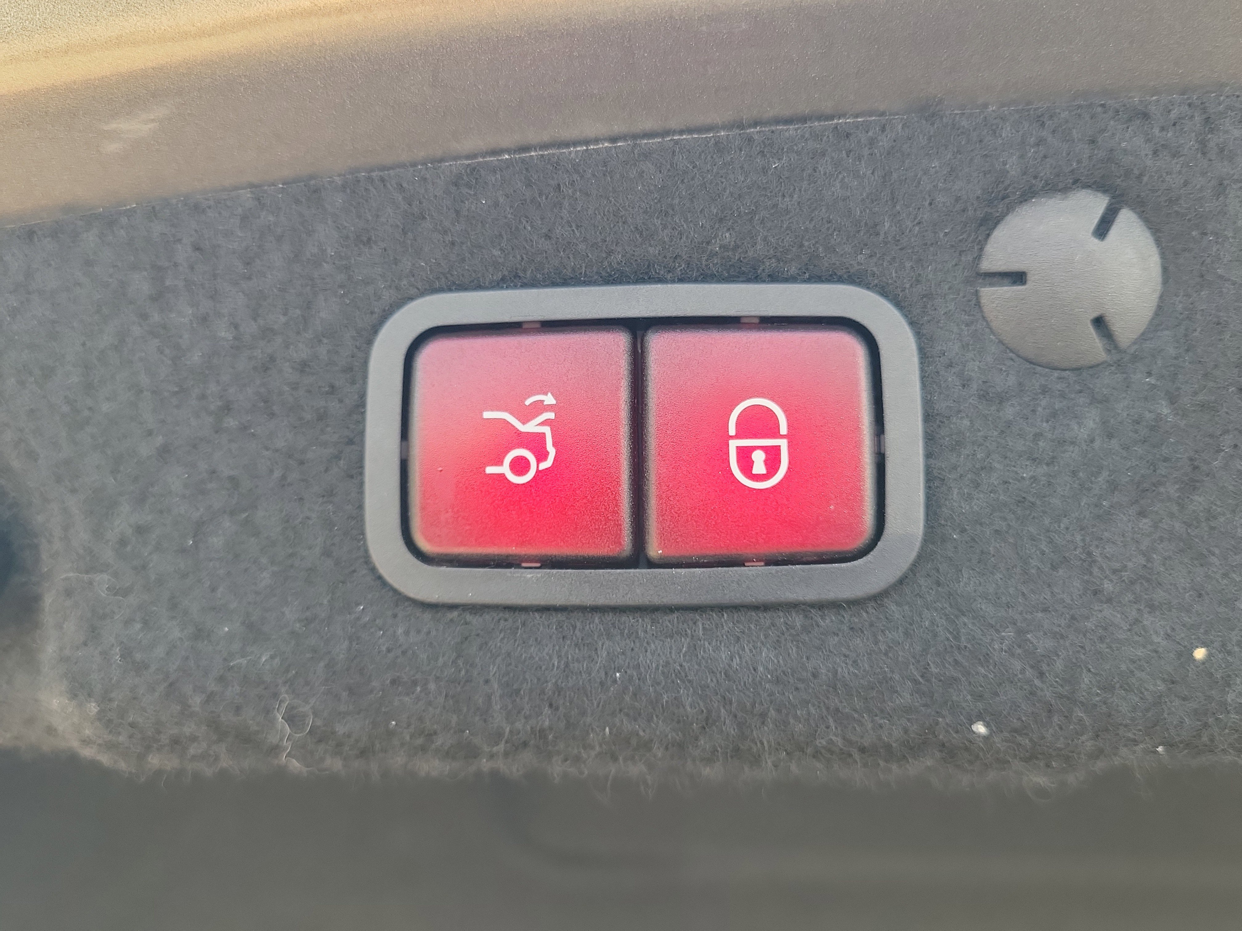 Used 2020 Mercedes-Benz C 300 4MATIC Sedan image 11