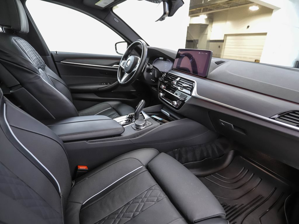 Certified 2023 BMW 540i xDrive w/ M Sport Package AWD/4WD image 30