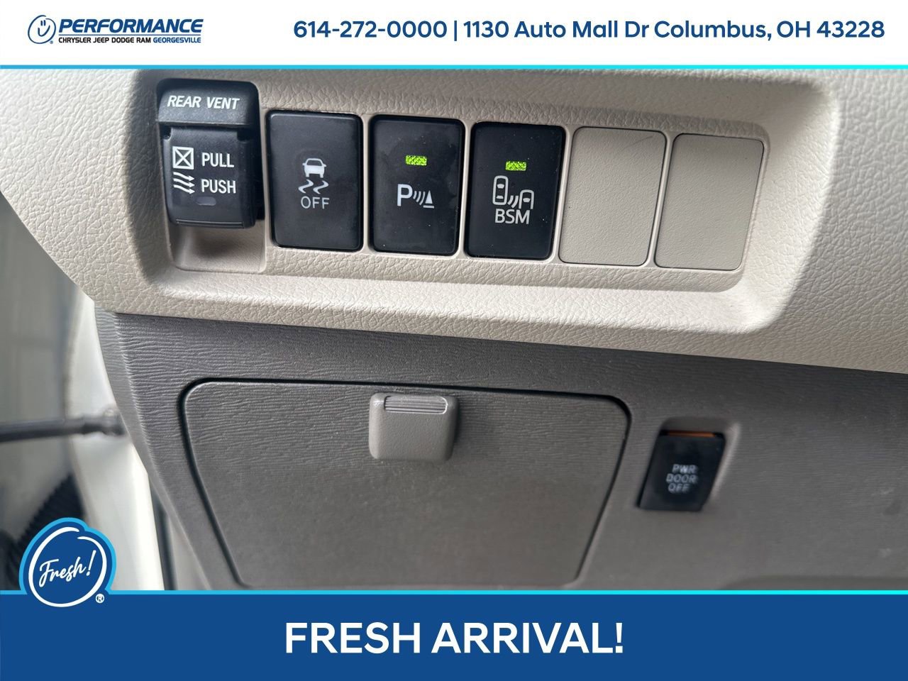 Used 2015 Toyota Sienna XLE w/ XLE Navigation Package image 13