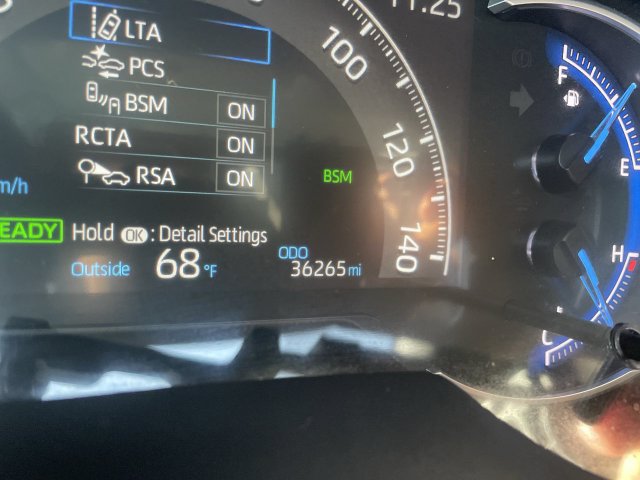 Used 2025 Toyota RAV4 XLE AWD/4WD image 12