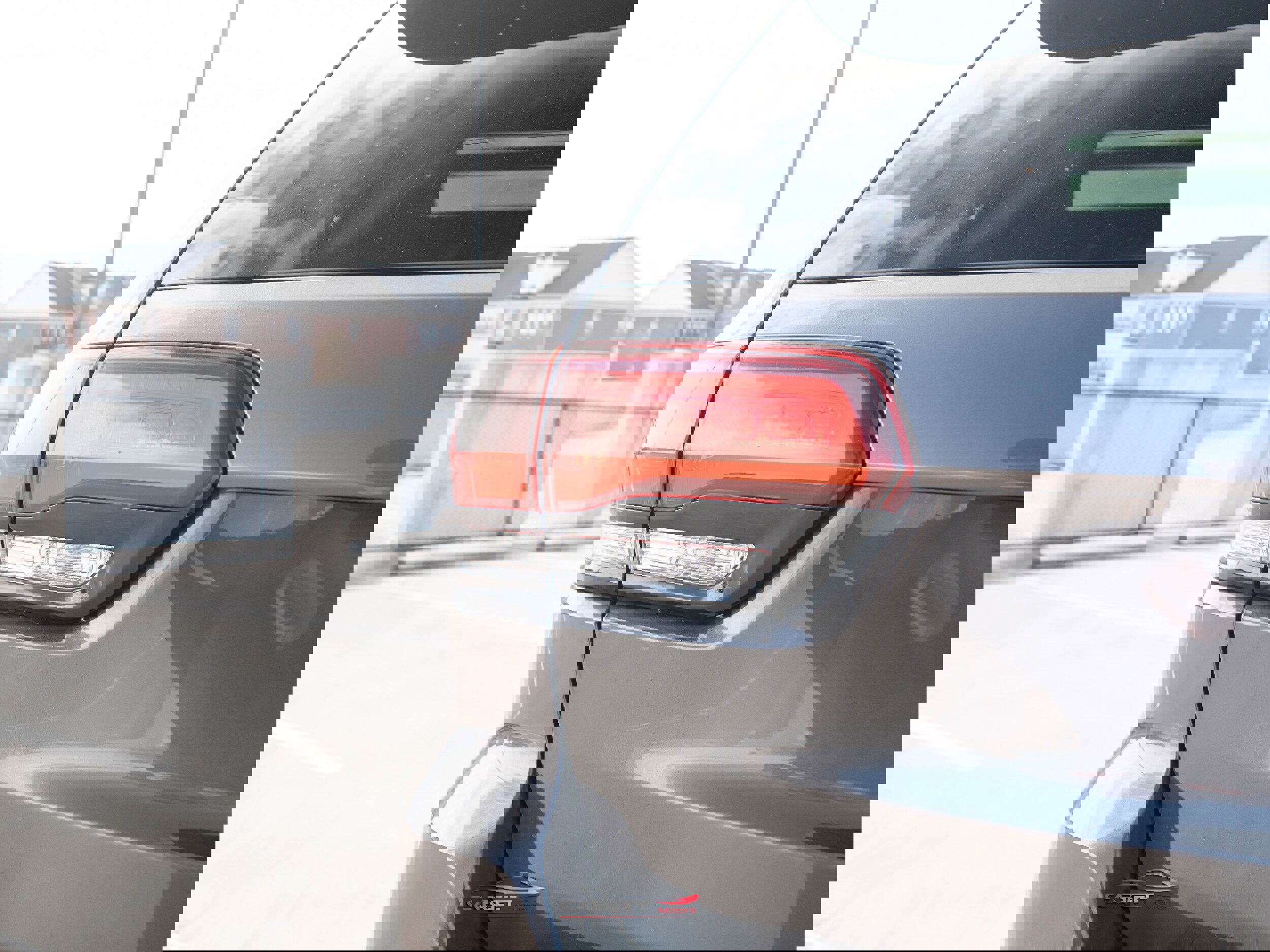 Used 2016 Jeep Grand Cherokee SRT image 45