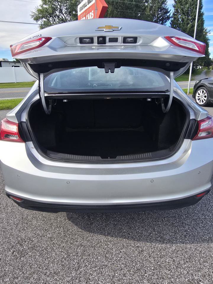Used 2019 Chevrolet Malibu LT w/ Driver Confidence Package FWD image 7