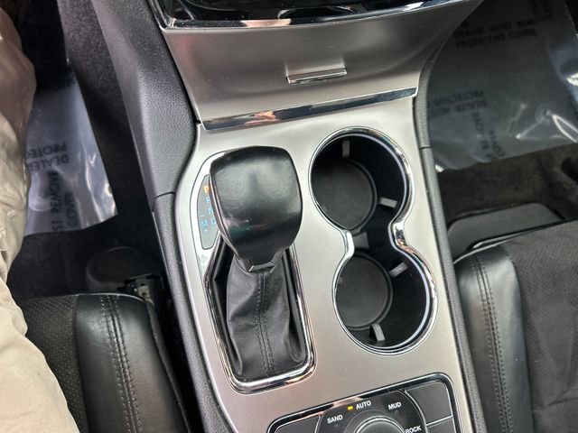 Used 2022 Jeep Grand Cherokee Laredo X image 22