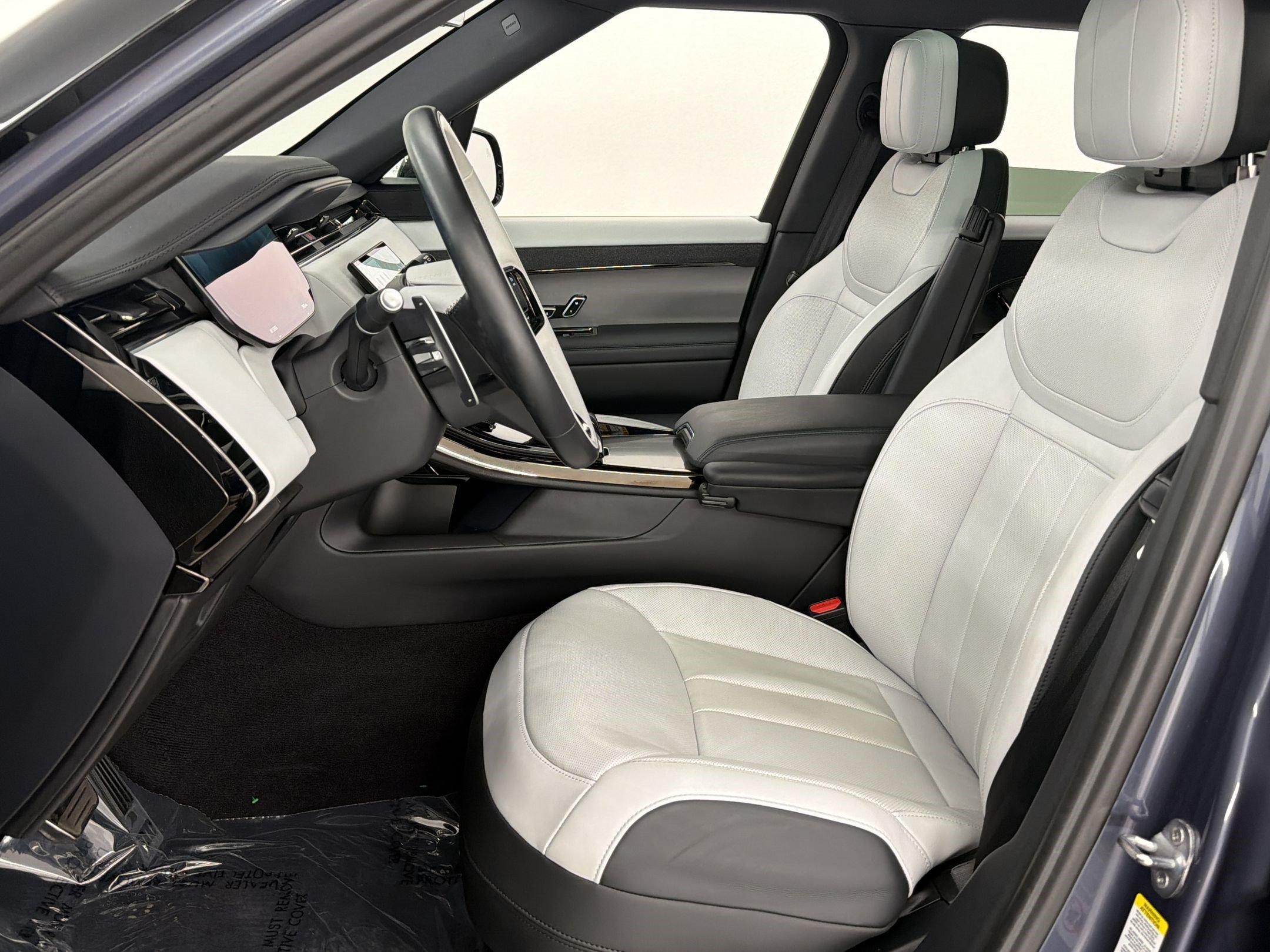 Used 2023 Land Rover Range Rover Sport SE Dynamic AWD/4WD image 5