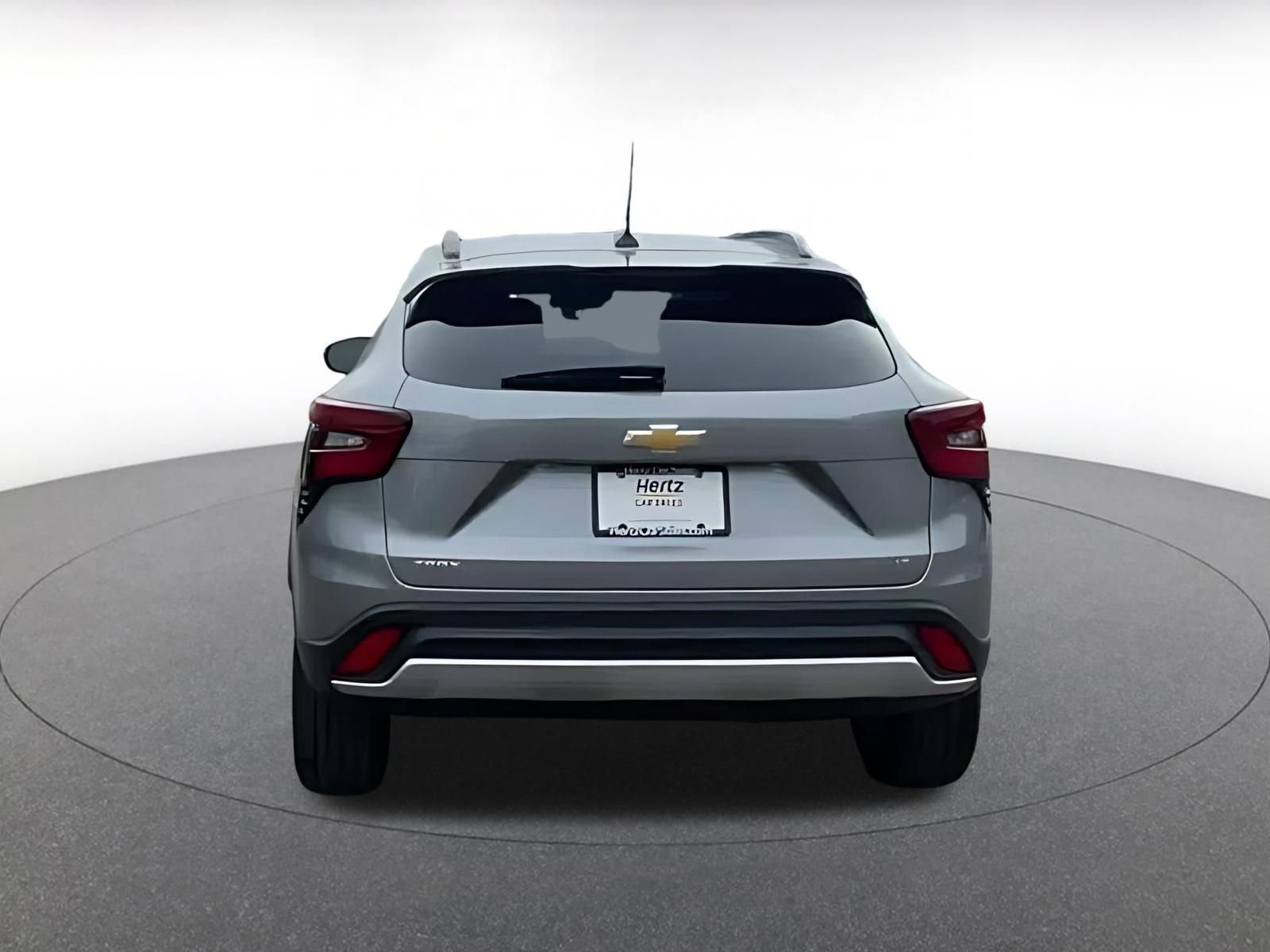 Used 2025 Chevrolet Trax LT image 12