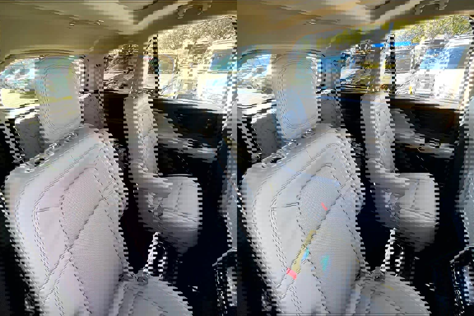 Used 2022 Lincoln Aviator Reserve w/ Elements Package Plus image 19