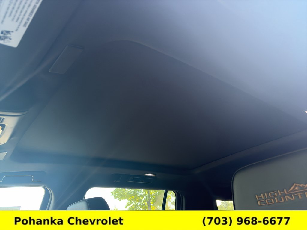 New 2026 Chevrolet Suburban High Country AWD/4WD image 19